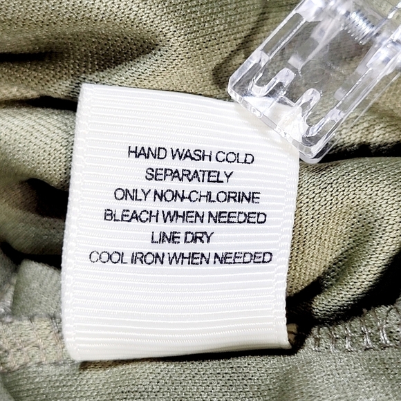 Ultra Pink Sage Crochet Lacey Scalloped Bell Sleeve & Lined Pop Over Blouse (L) - Picture 7 of 12